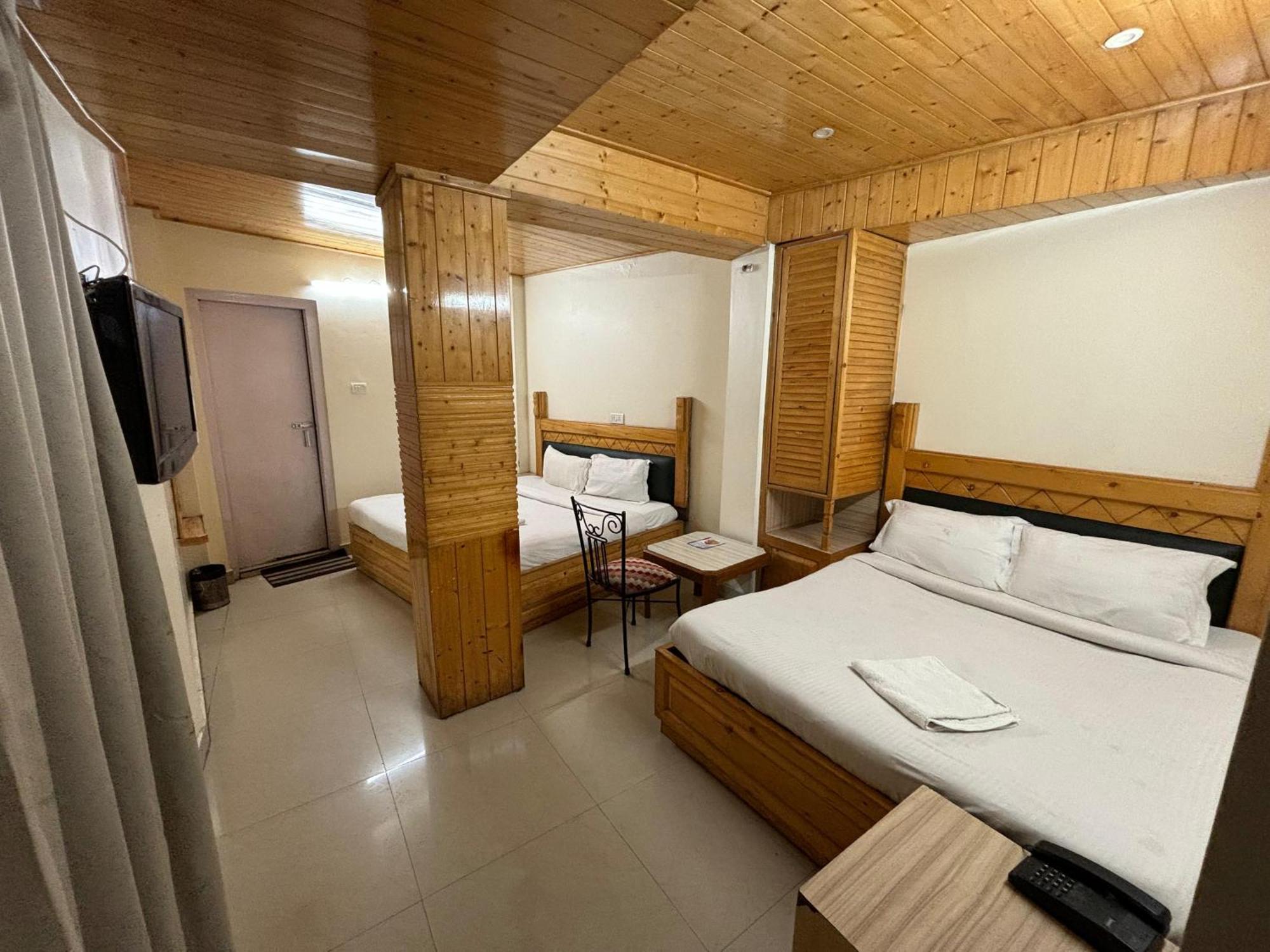 Hotel Hans Shimla Buitenkant foto